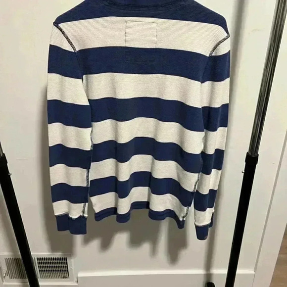 Hollister Long Sleeve Crew Neck Shirt A6 - Picture 2 of 3